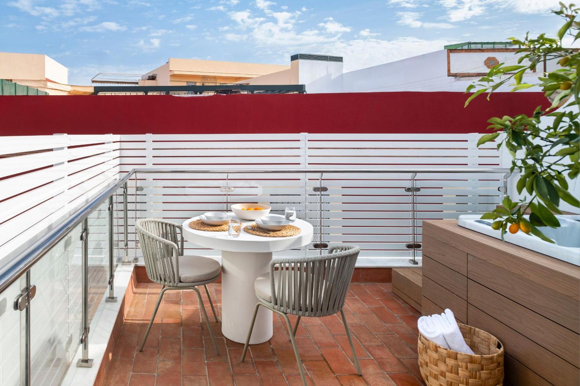 Magno Apartments Santa Clara - Private Terraces With Jacuzzi セビリア エクステリア 写真