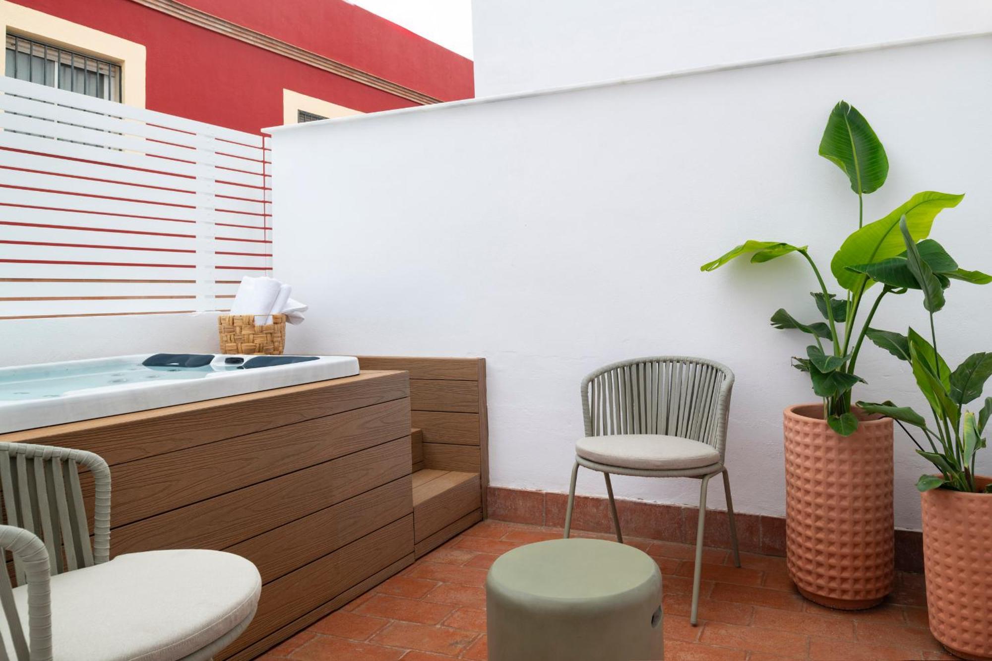 Magno Apartments Santa Clara - Private Terraces With Jacuzzi セビリア エクステリア 写真
