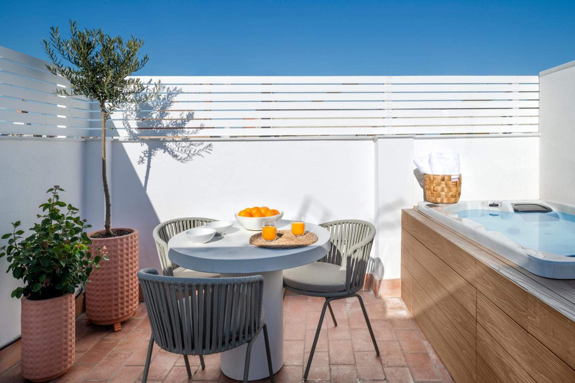 Magno Apartments Santa Clara - Private Terraces With Jacuzzi セビリア エクステリア 写真